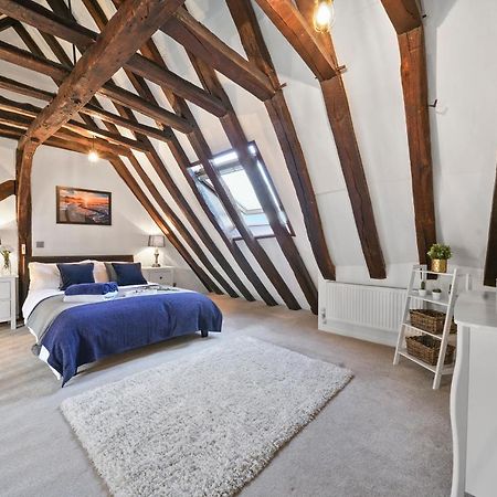 The Stunning Luxury Duplex Of Canterbury Exterior photo