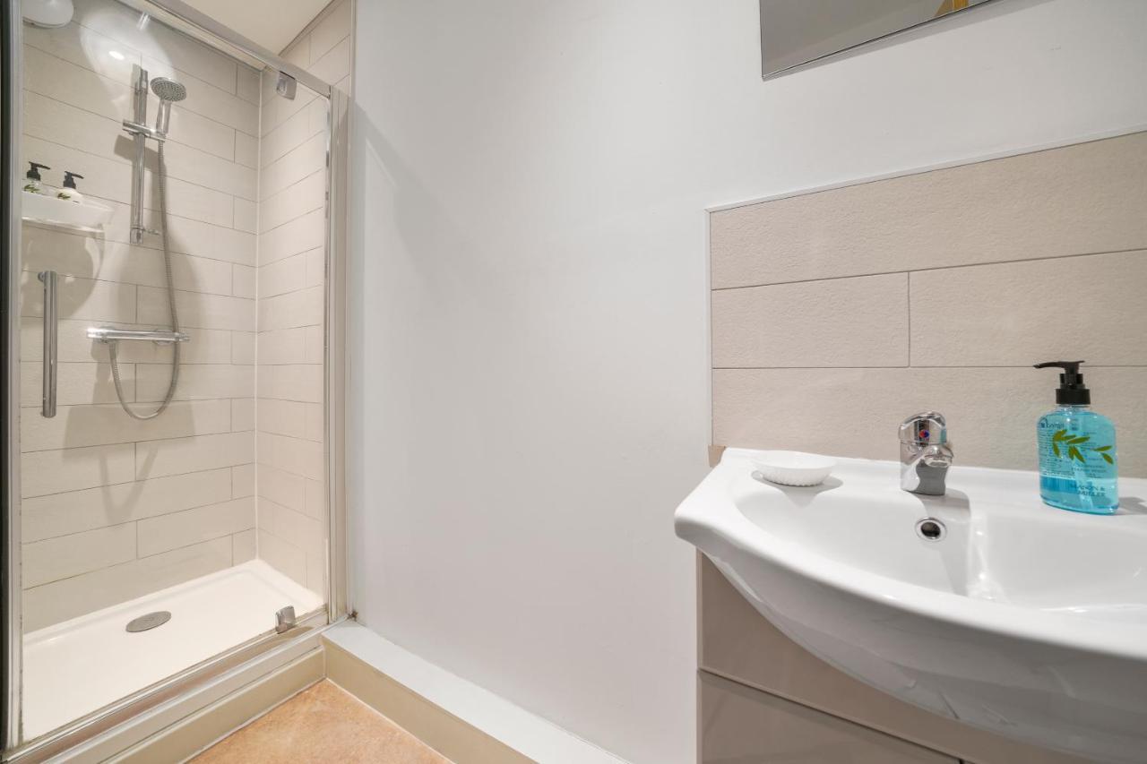 The Stunning Luxury Duplex Of Canterbury Exterior photo